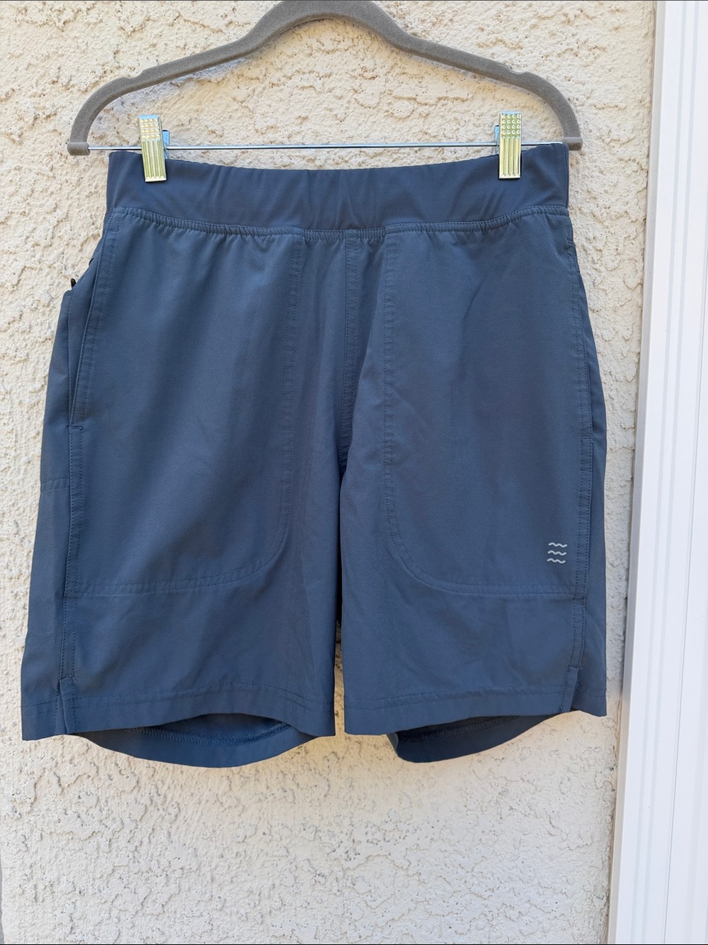 Free Fly Apparel Men's Active Breeze Storm Cloud 7" Shorts Size S